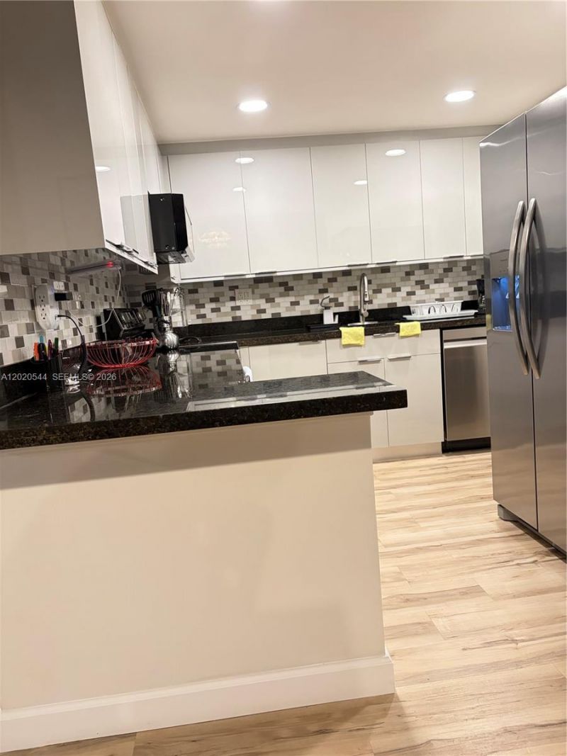 1913 S Ocean Dr , Unit 427, Hallandale Beach, FL 33009 Photo