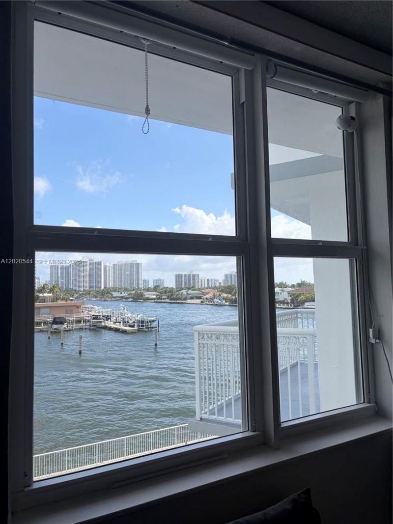 1913 S Ocean Dr , Unit 427, Hallandale Beach, FL 33009 Photo