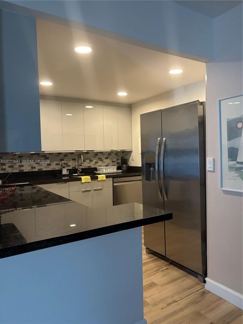 1913 S Ocean Dr , Unit 427, Hallandale Beach, FL 33009 Photo