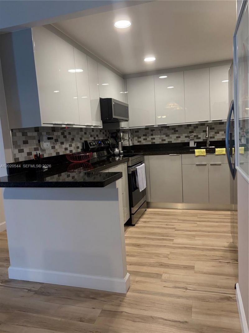 1913 S Ocean Dr , Unit 427, Hallandale Beach, FL 33009 Photo