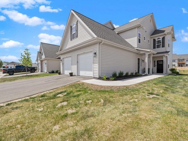 1881 Woodland WAY, Unit 420-1, Slinger, WI 53086