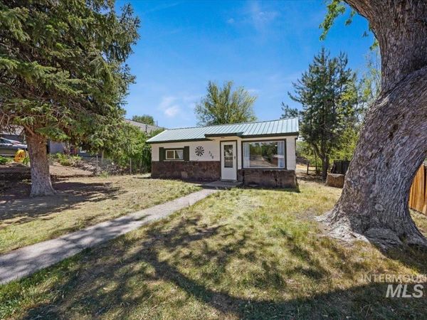320 E North St., Hagerman, ID 83332