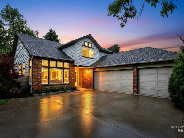 5081 N Marsh Ave, Garden City, ID 83714