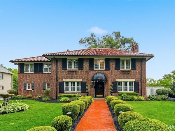 7101 Delmar Boulevard, University City, MO 63130