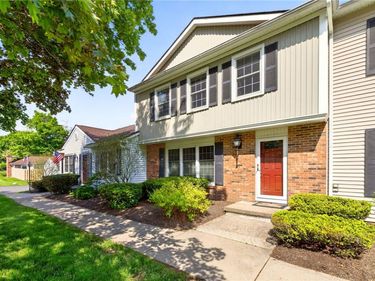 80 New Wickham Drive, Penfield, NY 14526