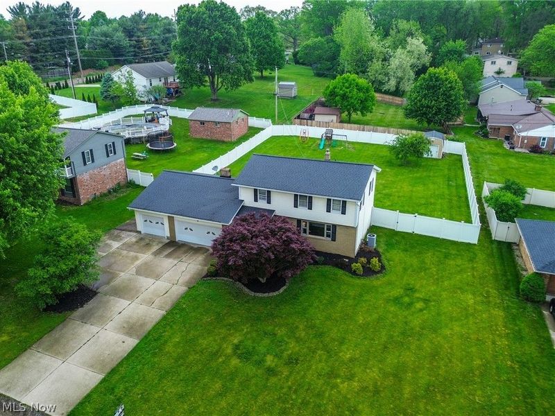 2635 Daffodil Street NE, Canton, OH 44705 Photo 3