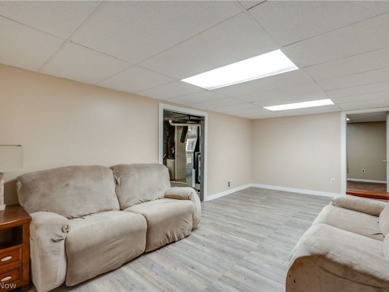 2635 Daffodil Street NE, Canton, OH 44705 Photo 34