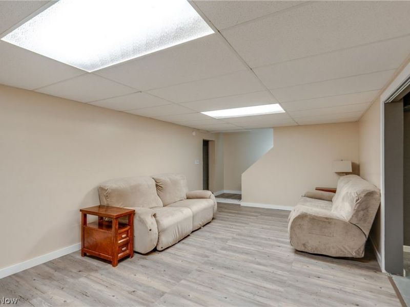 2635 Daffodil Street NE, Canton, OH 44705 Photo 35