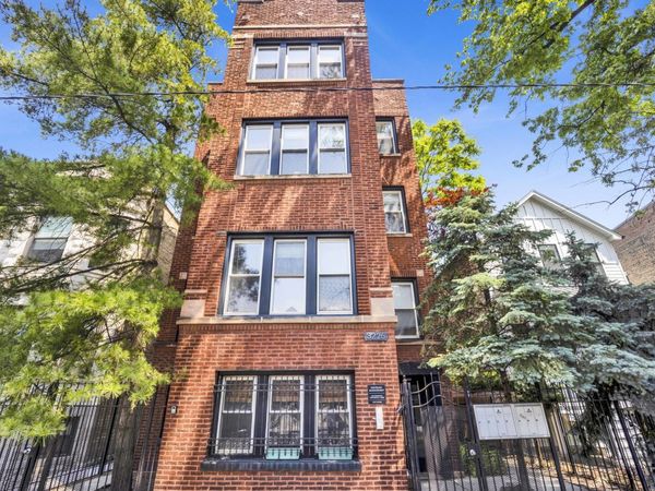 3226 W Potomac Avenue , Unit 1R, Chicago, IL 60651