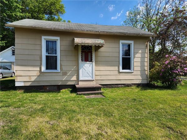 236 Superior St , Hermitage, PA 16148