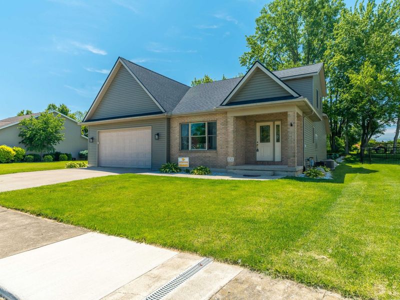 132 Village Green Drive, Sidney, OH 45365 Photo 2