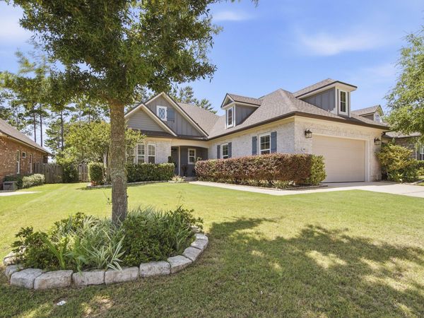 500 Meadow Lake Dr Drive, Freeport, FL 32439