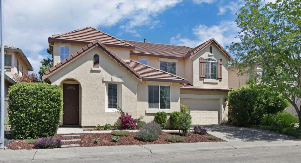 101 S Pinnacles Cir, Sacramento, CA 95835 Photo