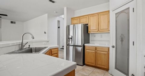 101 S Pinnacles Cir, Sacramento, CA 95835 Photo
