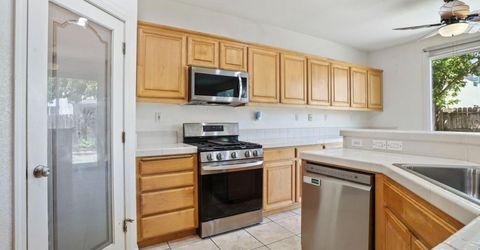 101 S Pinnacles Cir, Sacramento, CA 95835 Photo