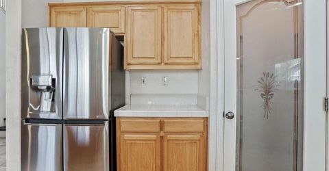 101 S Pinnacles Cir, Sacramento, CA 95835 Photo