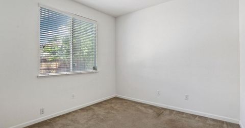 101 S Pinnacles Cir, Sacramento, CA 95835 Photo