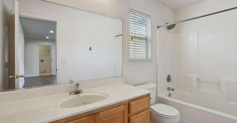 101 S Pinnacles Cir, Sacramento, CA 95835 Photo