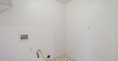101 S Pinnacles Cir, Sacramento, CA 95835 Photo
