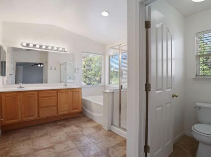 101 S Pinnacles Cir, Sacramento, CA 95835 Photo