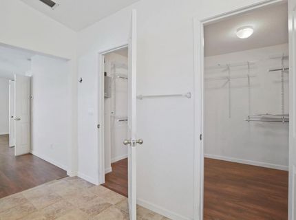 101 S Pinnacles Cir, Sacramento, CA 95835 Photo