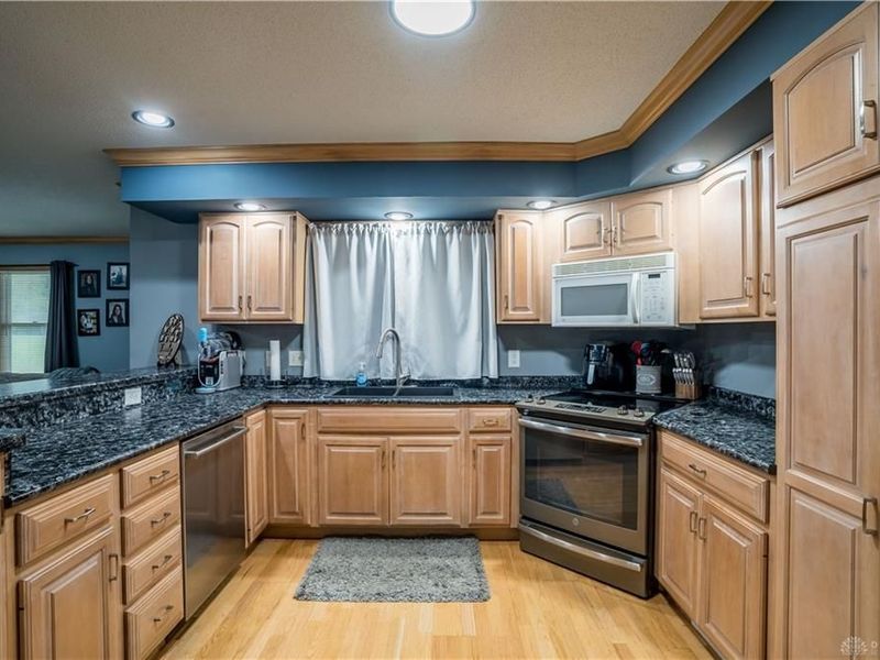 132 Village Green, Sidney, OH 45365 Photo 13