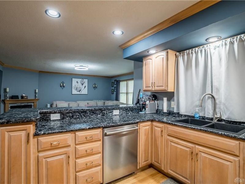 132 Village Green, Sidney, OH 45365 Photo 14