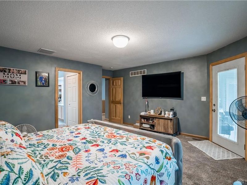 132 Village Green, Sidney, OH 45365 Photo 18
