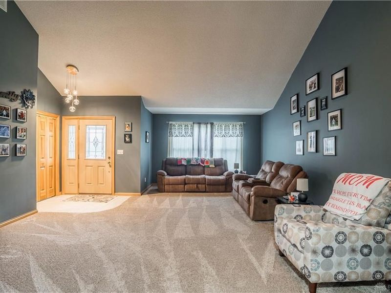 132 Village Green, Sidney, OH 45365 Photo 6