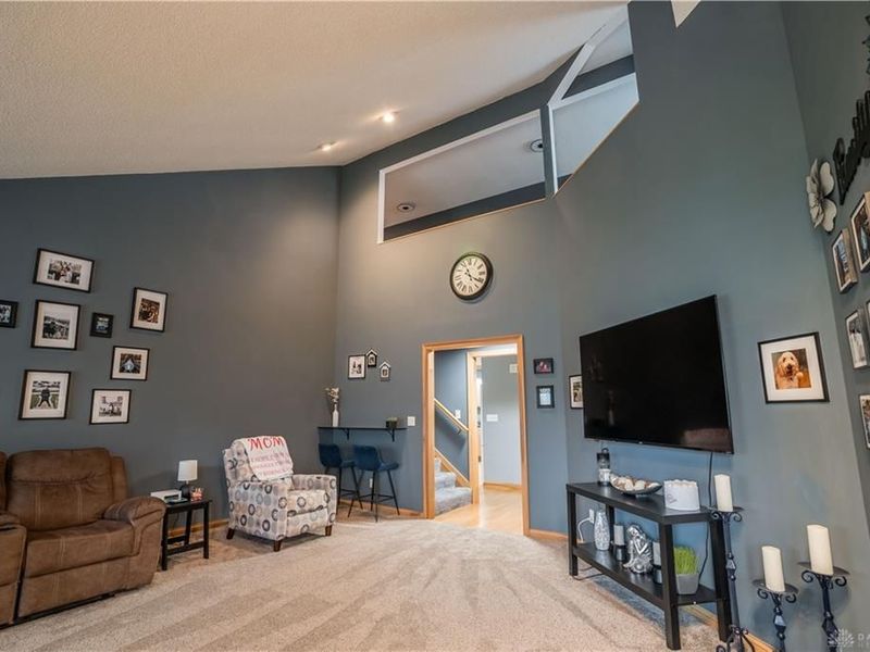 132 Village Green, Sidney, OH 45365 Photo 8
