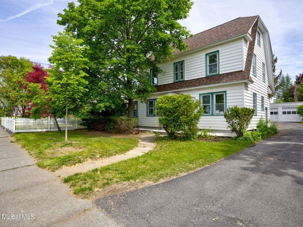 979 Washington Avenue, Albany, NY 12206