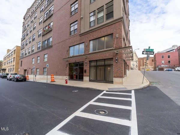 17 Chapel Street, Unit 302, Albany, NY 12210