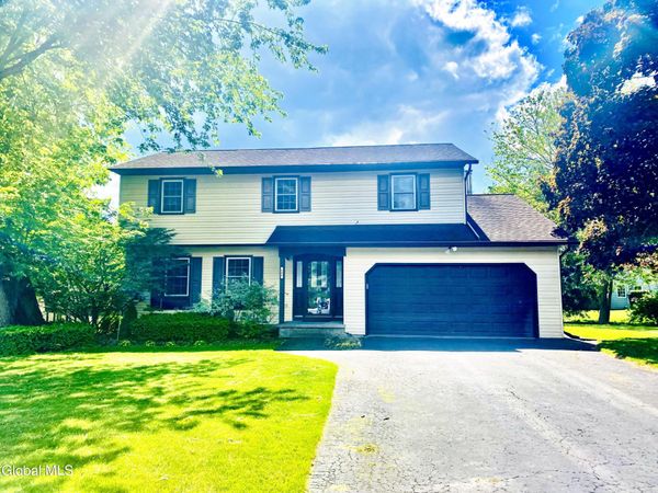 606 Tedesco Court, Guilderland, NY 12303