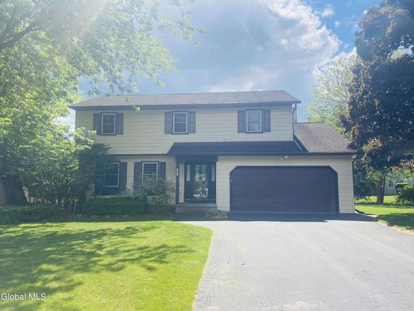 606 Tedesco Court, Guilderland, NY 12303
