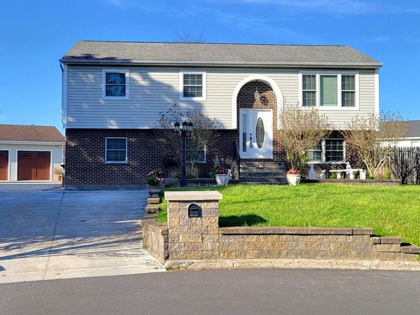 7 Adare Road, Troy, NY 12180