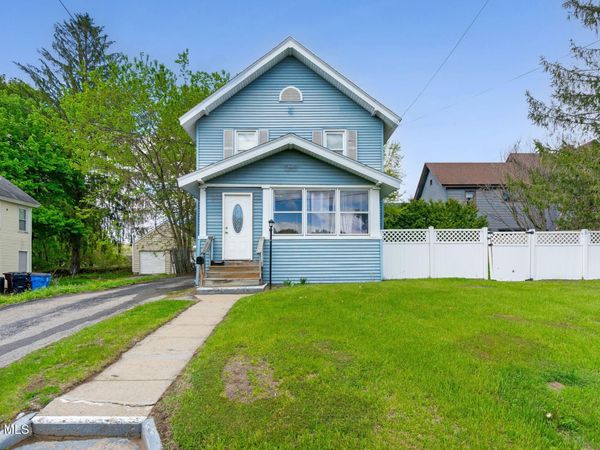 2 W 10th Avenue, Gloversville, NY 12078