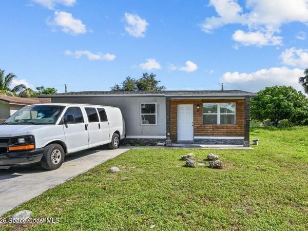 3040 NW 8th Place , Fort Lauderdale, FL 33311