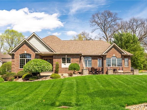 4101 Cove Circle NW, Canton, OH 44708