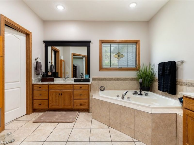 4101 Cove Circle NW, Canton, OH 44708 Photo 14
