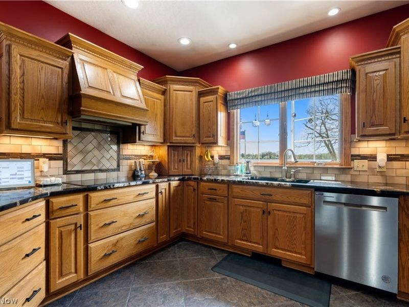 4101 Cove Circle NW, Canton, OH 44708 Photo 31