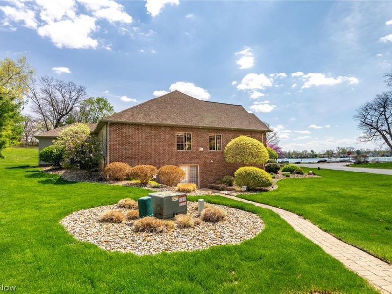4101 Cove Circle NW, Canton, OH 44708 Photo 6