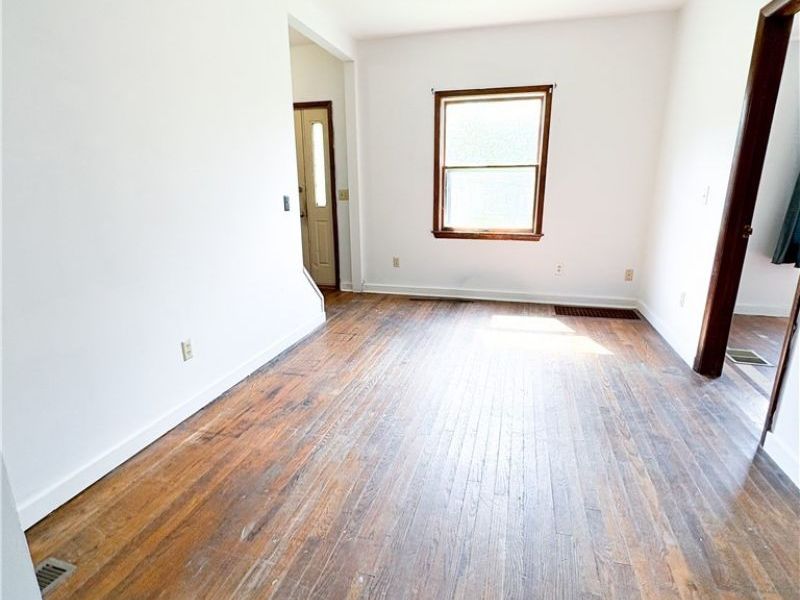 81 S Pleasant Street, Oberlin, OH 44074 Photo 13