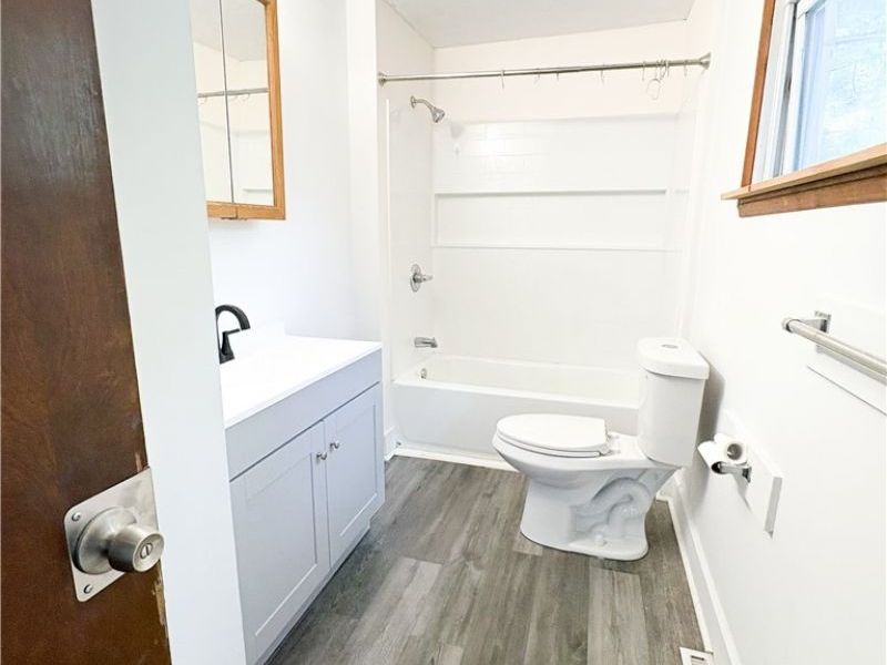 81 S Pleasant Street, Oberlin, OH 44074 Photo 17