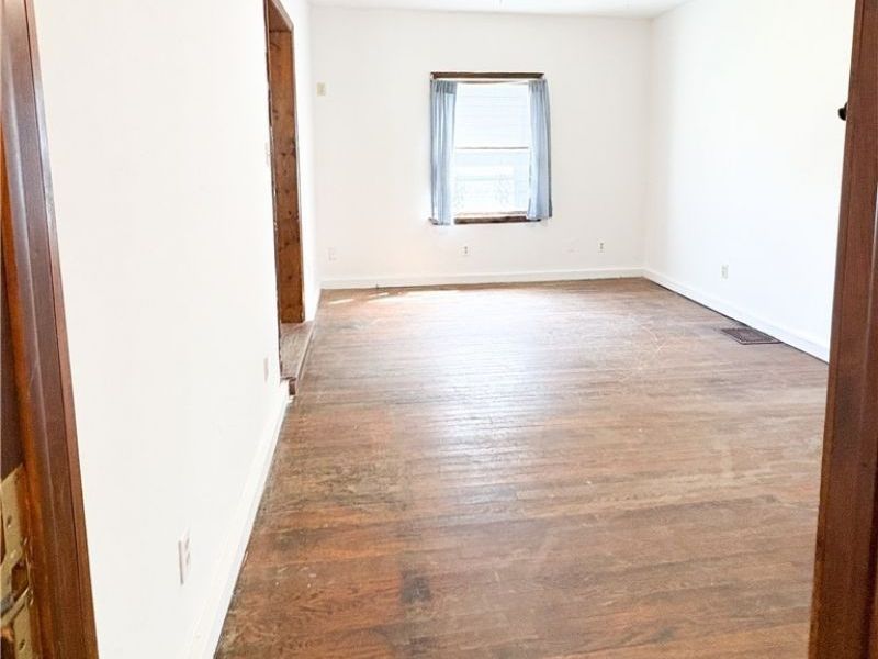 81 S Pleasant Street, Oberlin, OH 44074 Photo 18