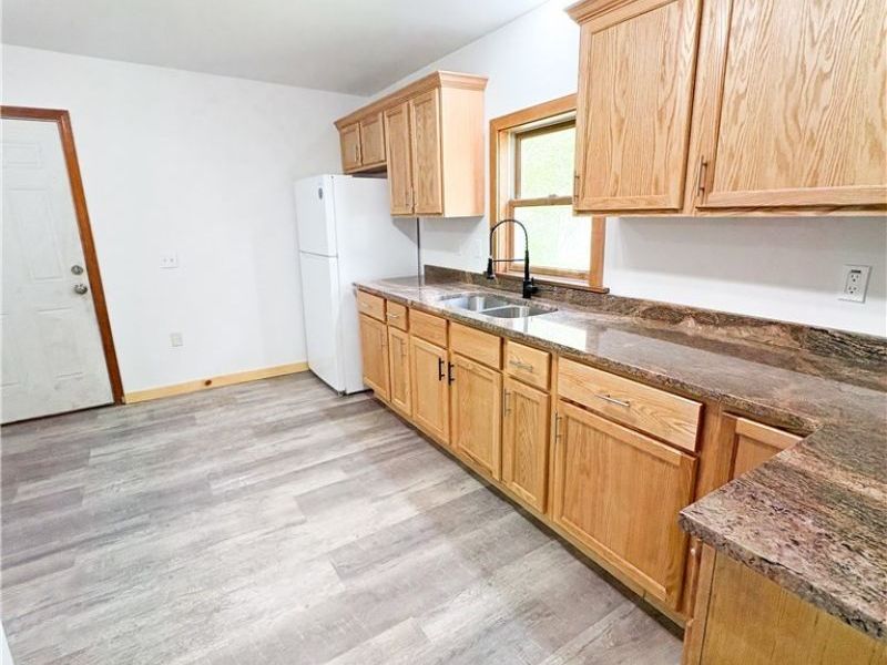 81 S Pleasant Street, Oberlin, OH 44074 Photo 6