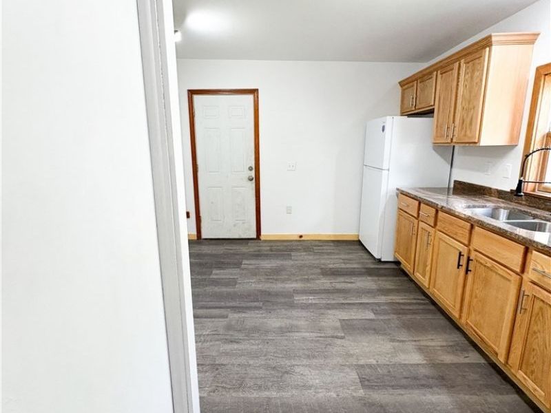 81 S Pleasant Street, Oberlin, OH 44074 Photo 7