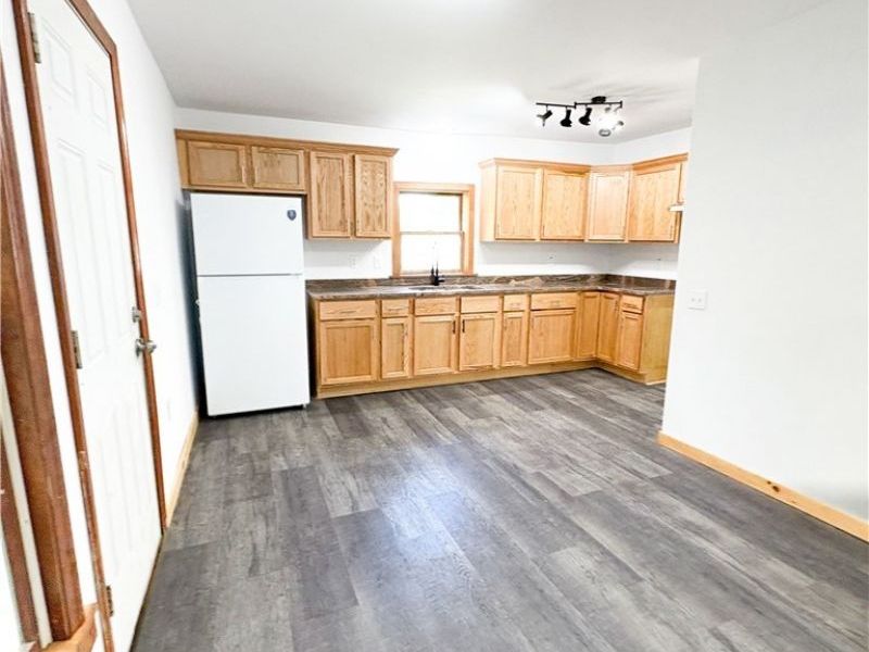 81 S Pleasant Street, Oberlin, OH 44074 Photo 9
