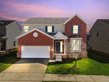 59625 Twin Pines Drive, Lyon Twp, MI 48165