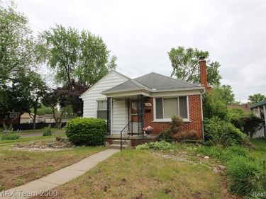24301 Colgate Street, Dearborn Heights, MI 48125