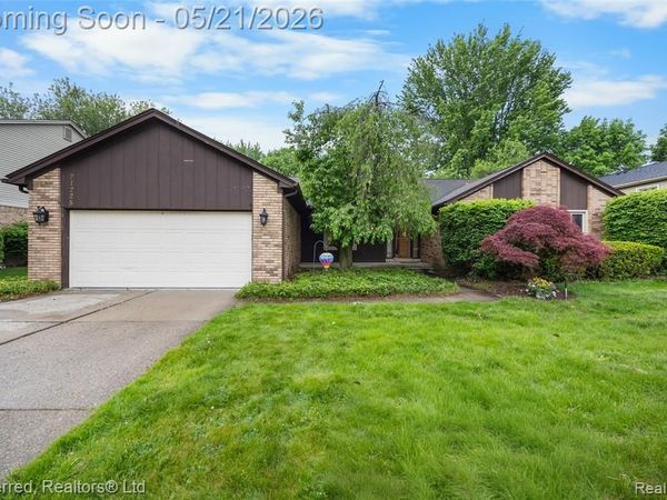 21225 Parklane Street, Farmington Hills, MI 48335